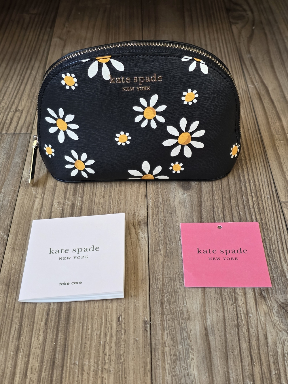 Kate Spade Spencer Daisy Dots Small Dome Cosmetic Case